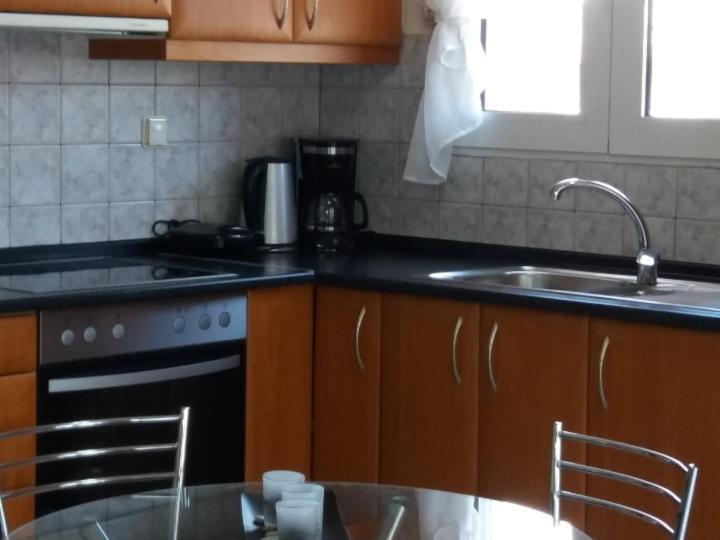 Elegant Apartment Near The Beach Nea Peramos  Exterior photo