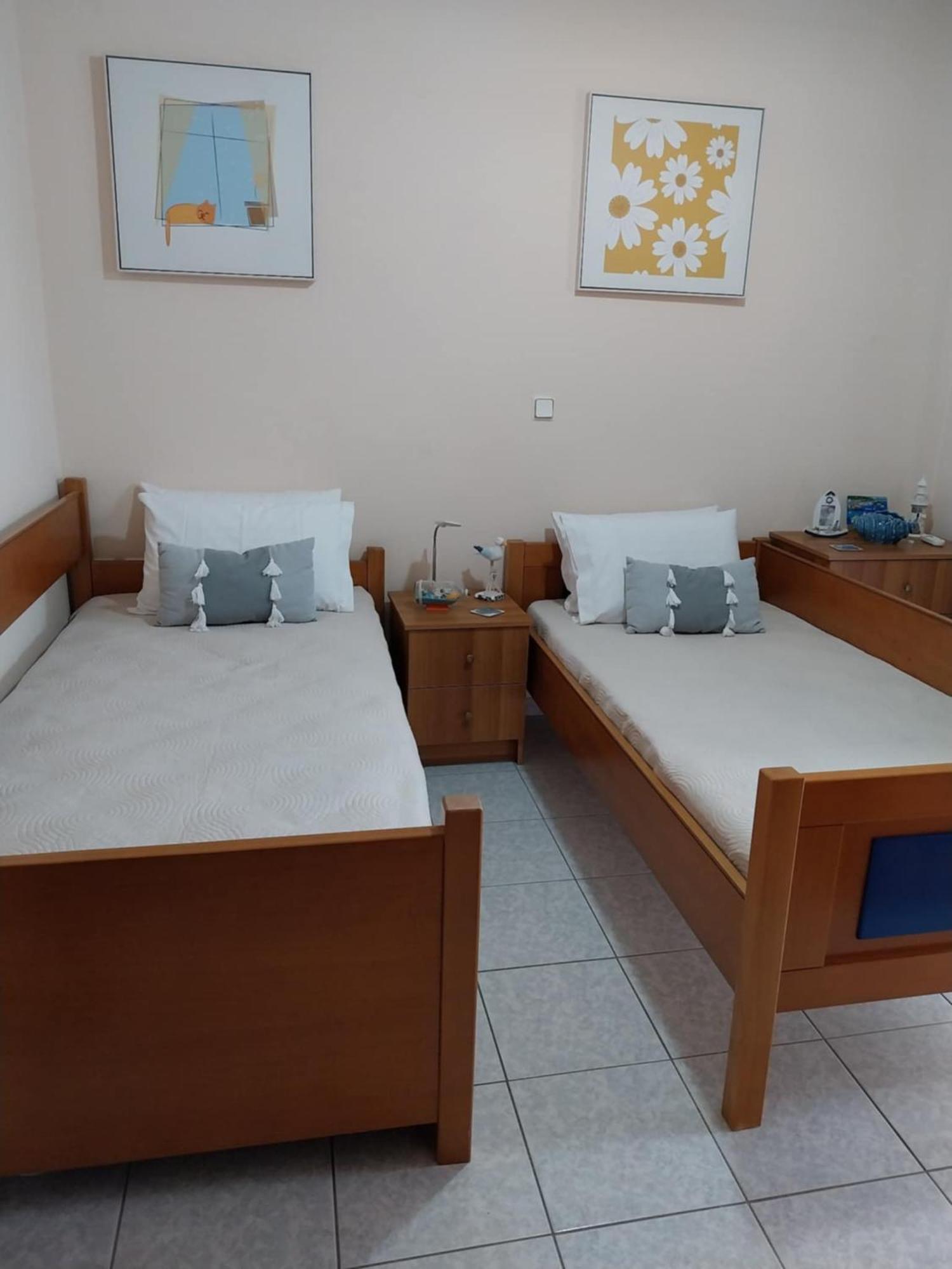 Elegant Apartment Near The Beach Nea Peramos  Exterior photo