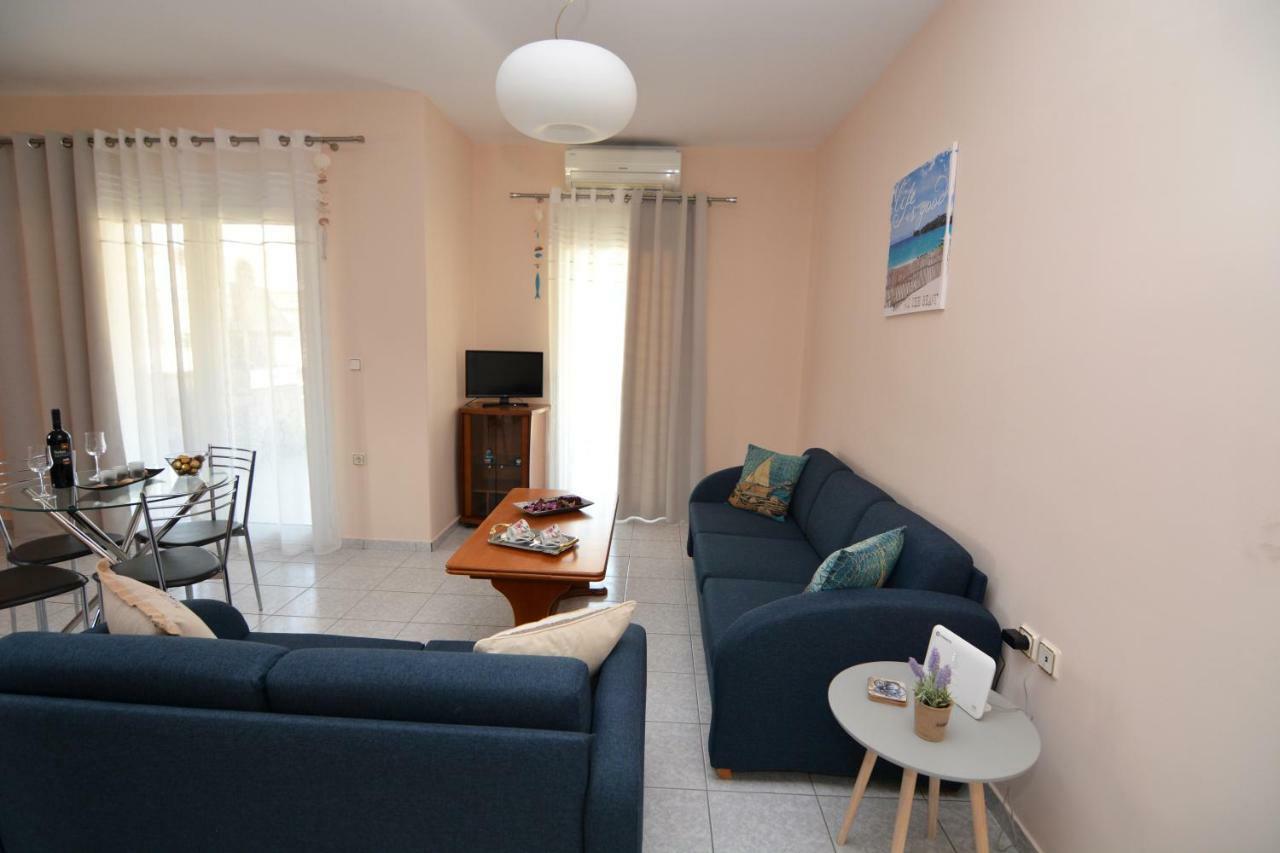 Elegant Apartment Near The Beach Nea Peramos  Exterior photo
