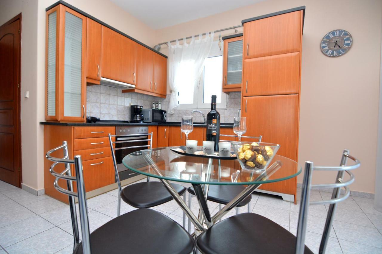 Elegant Apartment Near The Beach Nea Peramos  Exterior photo