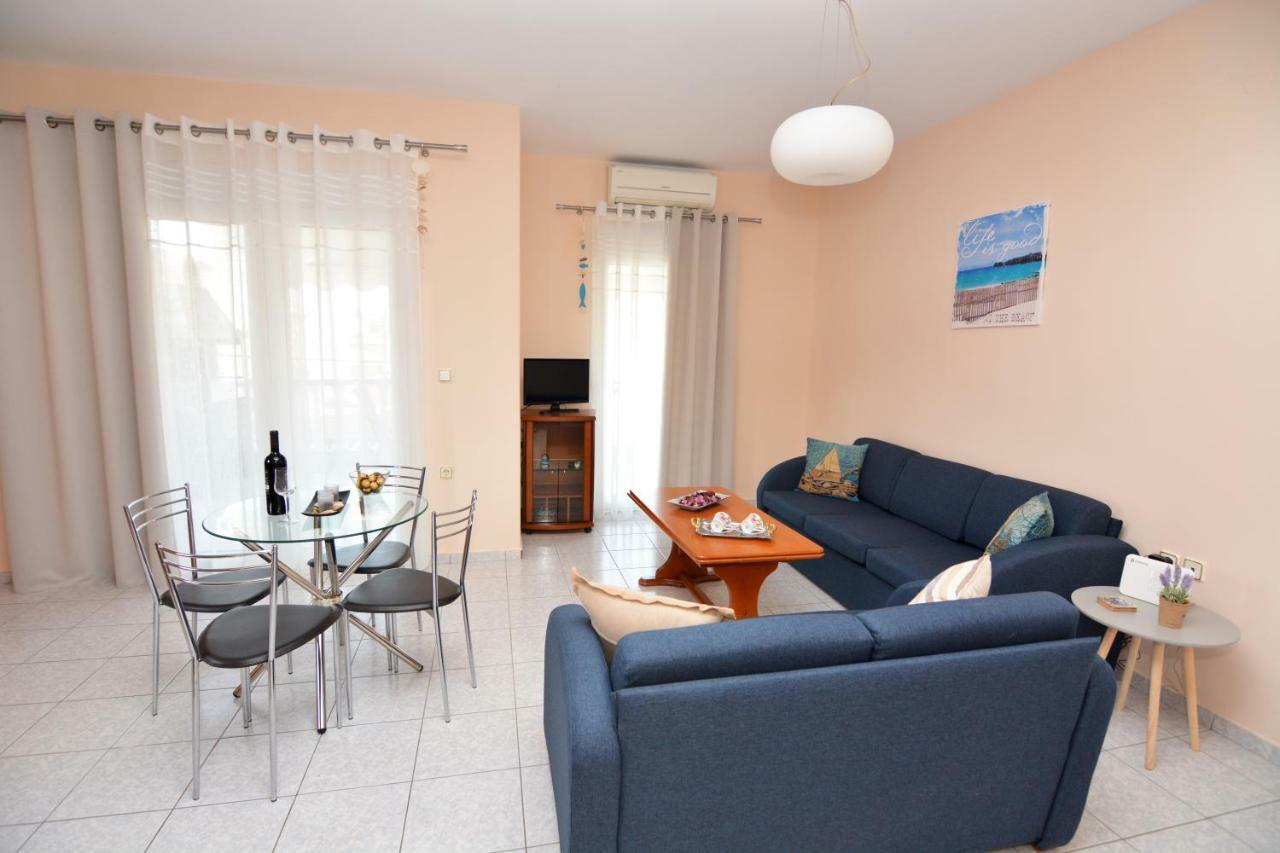 Elegant Apartment Near The Beach Nea Peramos  Exterior photo