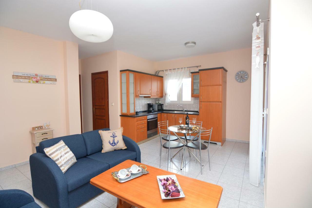 Elegant Apartment Near The Beach Nea Peramos  Exterior photo