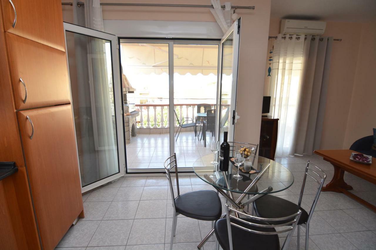 Elegant Apartment Near The Beach Nea Peramos  Exterior photo