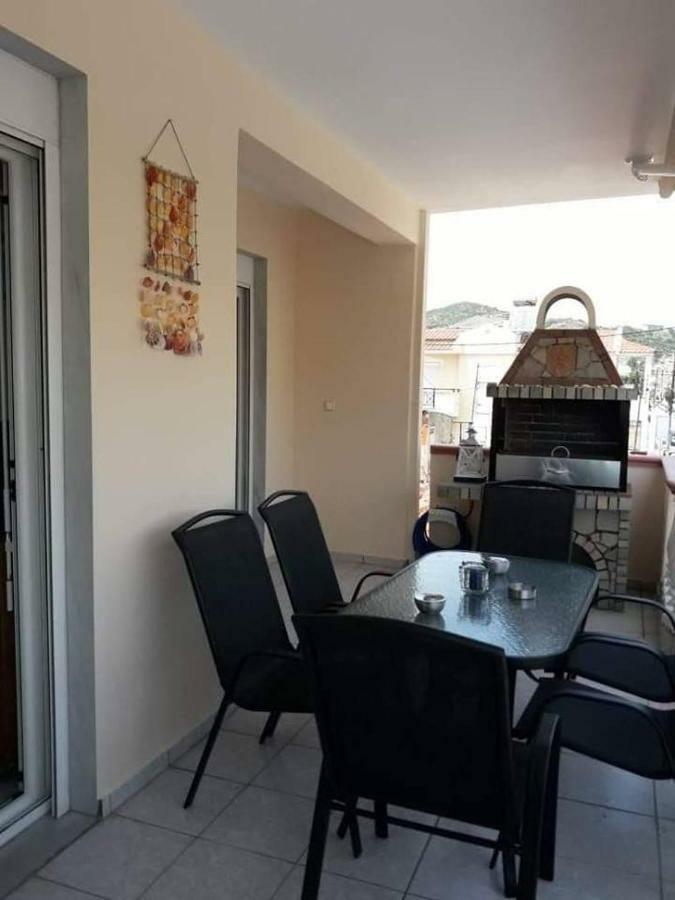 Elegant Apartment Near The Beach Nea Peramos  Exterior photo